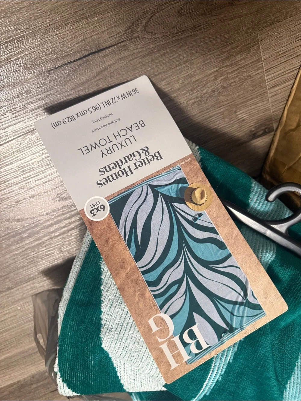 Better Homes & Gardens Teal, Aqua & White Abstract Palm Beach Towel